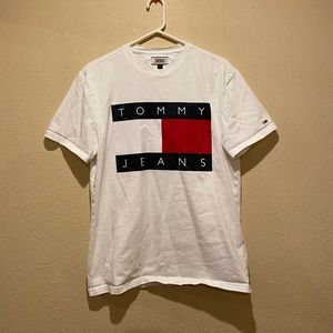 Tommy for ya mommy white tee